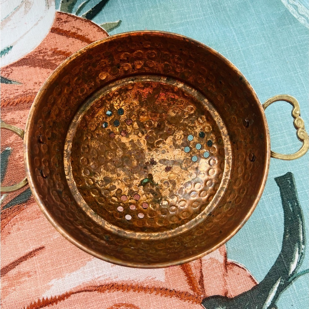 Vintage Hand-Hammered Copper Colander Bowl with Brass Handles & Feet - Picture 3 of 5